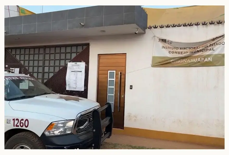 Tras el secuestro del Consejero Presidente, funcionarios abandonan el Consejo Municipal del IEE en Chignahuapan