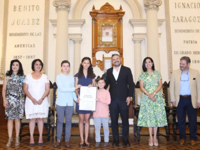 Gobierno Municipal reconoce como poblanos distinguidos a la familia Irigoyen Sánchez