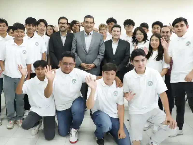 El mandatario presidió la inauguración de la Unidad de Docencia y Trabajos de Obra en el Edificio de Sistemas Automotrices de la UTP