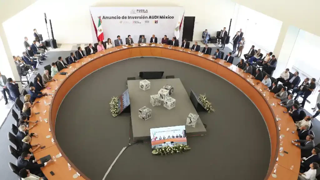 Anuncian gobierno de Puebla y Audi inversión por más de mil millones de euros en electromovilidad
