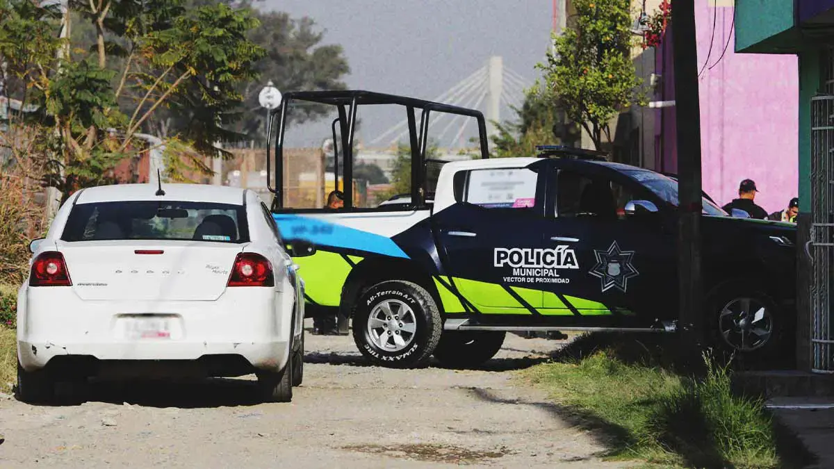 Abandonan cadáver calcinado en la colonia Santa Lucia, Puebla