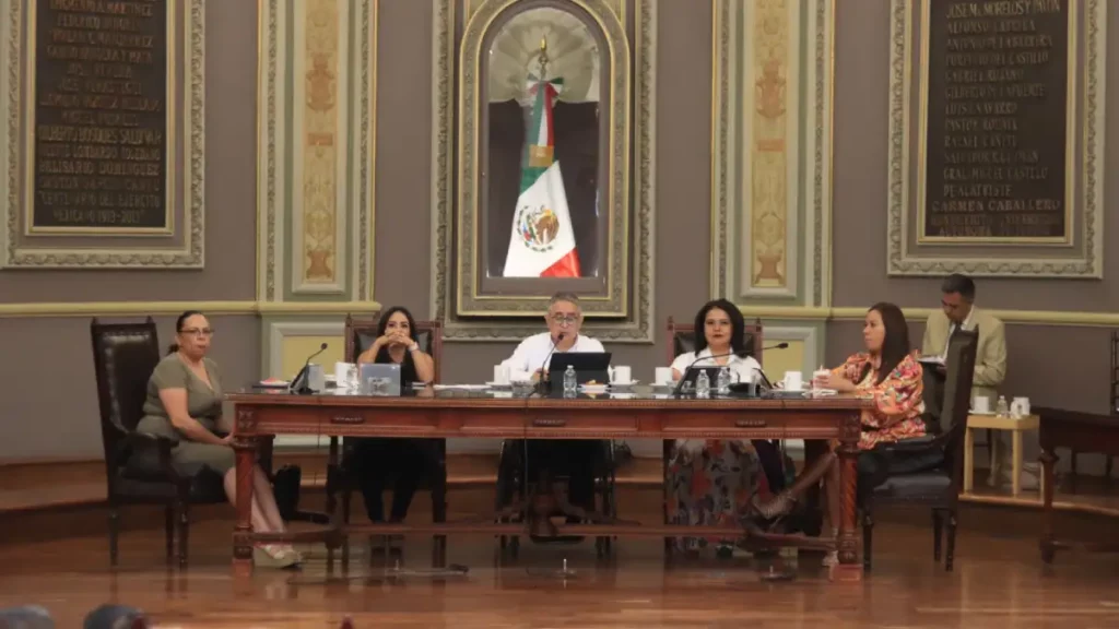 Recibe Congreso iniciativa para sancionar a quien facilite consumo de narcóticos a menores