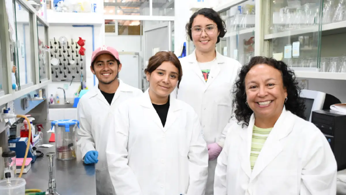 Expertos del Centro de Investigaciones en Ciencias Microbiológicas impulsan el trasplante de microbiota fecal en Puebla