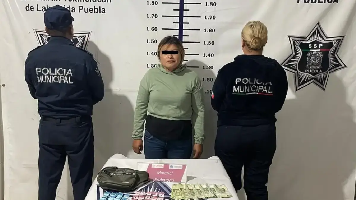 Elementos de la Secretaría de Seguridad pública de Texmelucan capturaron a Liliana “N” alias “la gringa” líder de un grupo delictivo en Santa María Moyotzingo