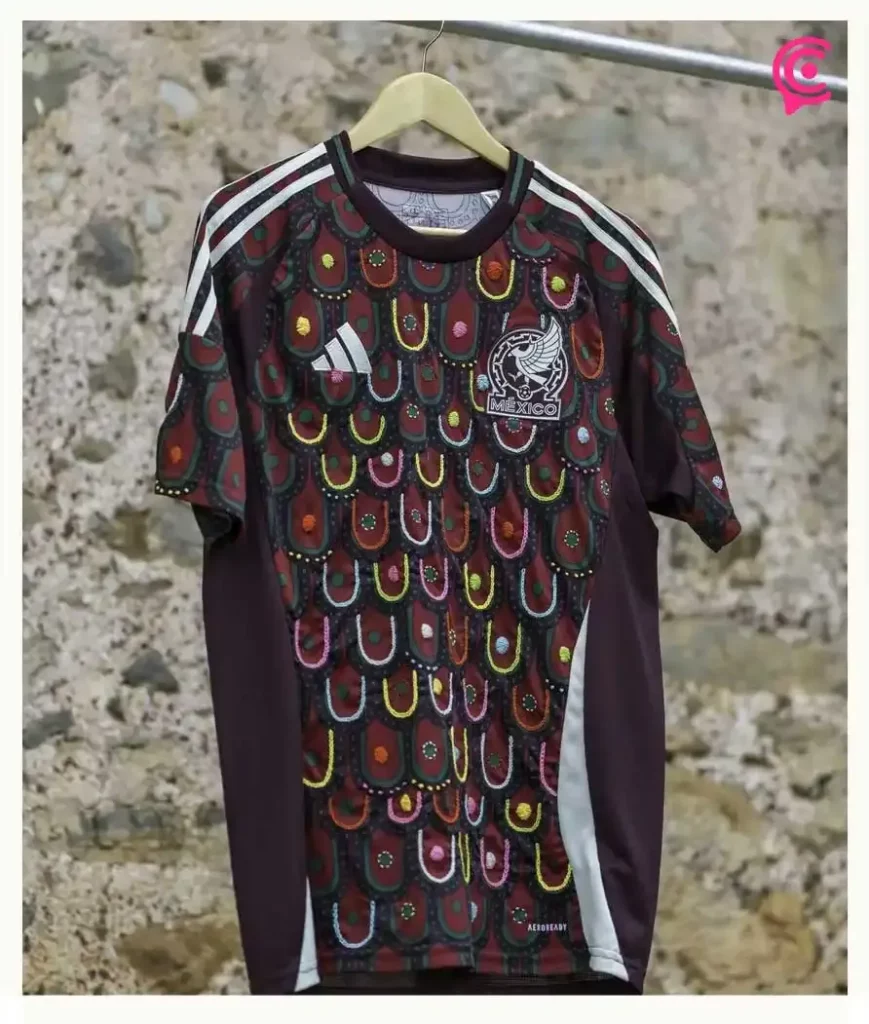 Artesanas poblanas hacen diseño especial del jersey de la Selección Mexicana 2024  