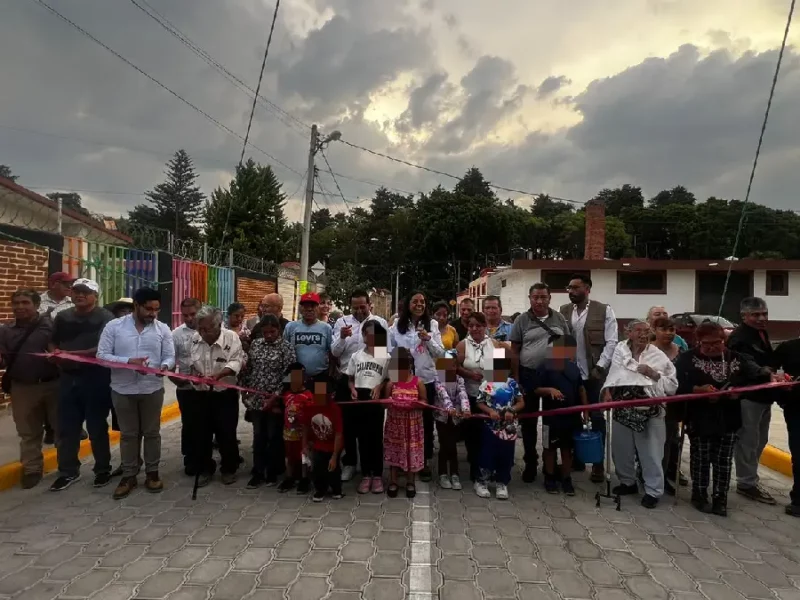 Ariadna Ayala lleva obra con sentido social a la Junta Auxiliar de Metepec
