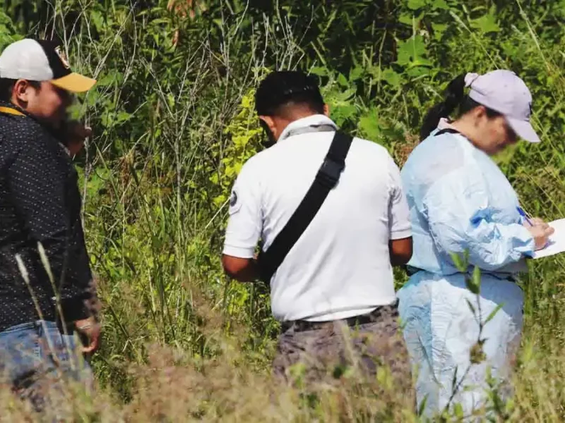 Abandonan cuerpo semidesnudo y con heridas de bala en límites de Puebla y Tlaxcala
