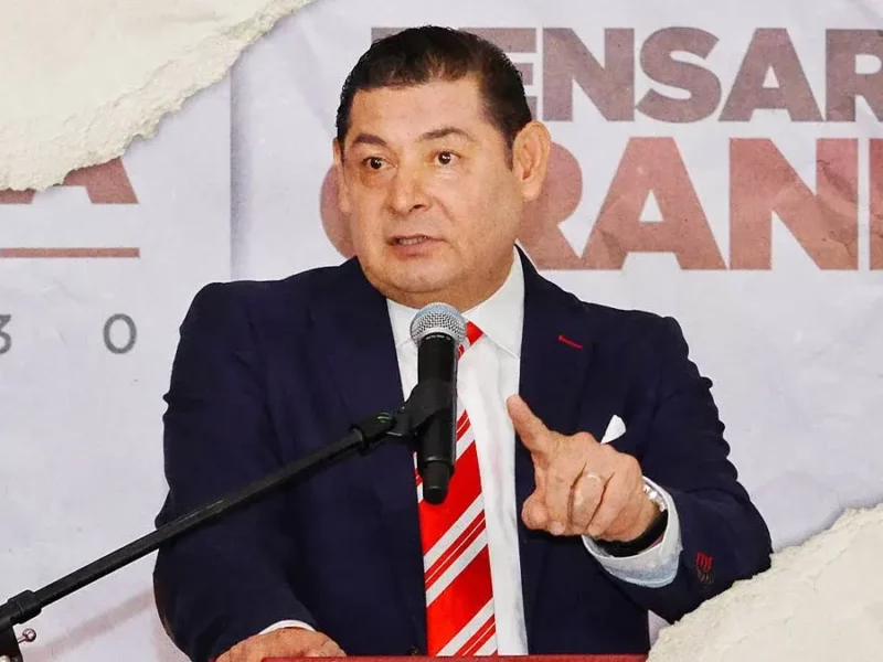 Alejandro Armenta buscará que migrantes poblanos sean diputados o regidores en ayuntamientos