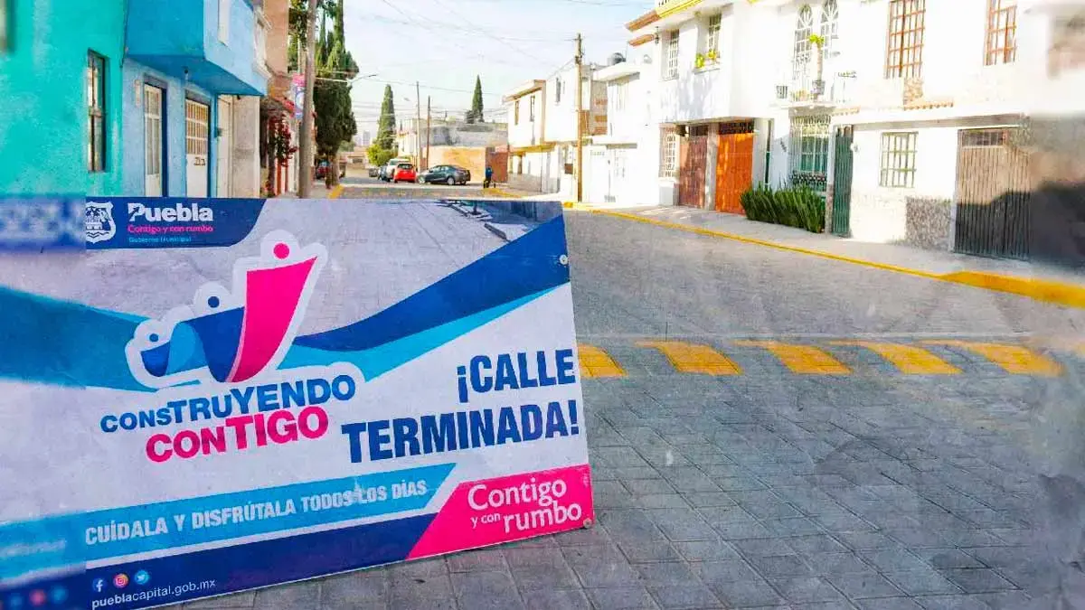 Hasta 2024, el Ayuntamiento de Puebla pavimentó 200 calles con el programa Construyendo Contigo 