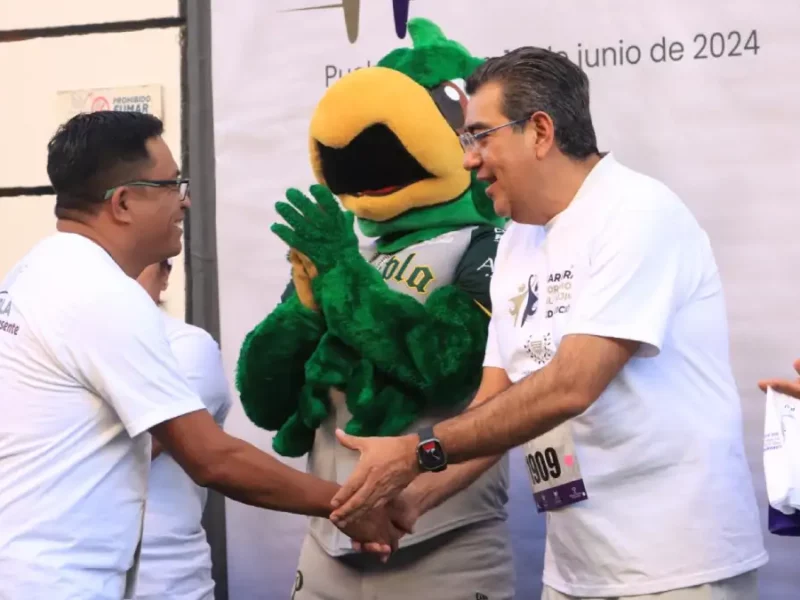 Un éxito la carrera "Por Amor al Prójimo" del Congreso Estatal; gobernador Sergio Salomón Céspedes dio banderazo inicial