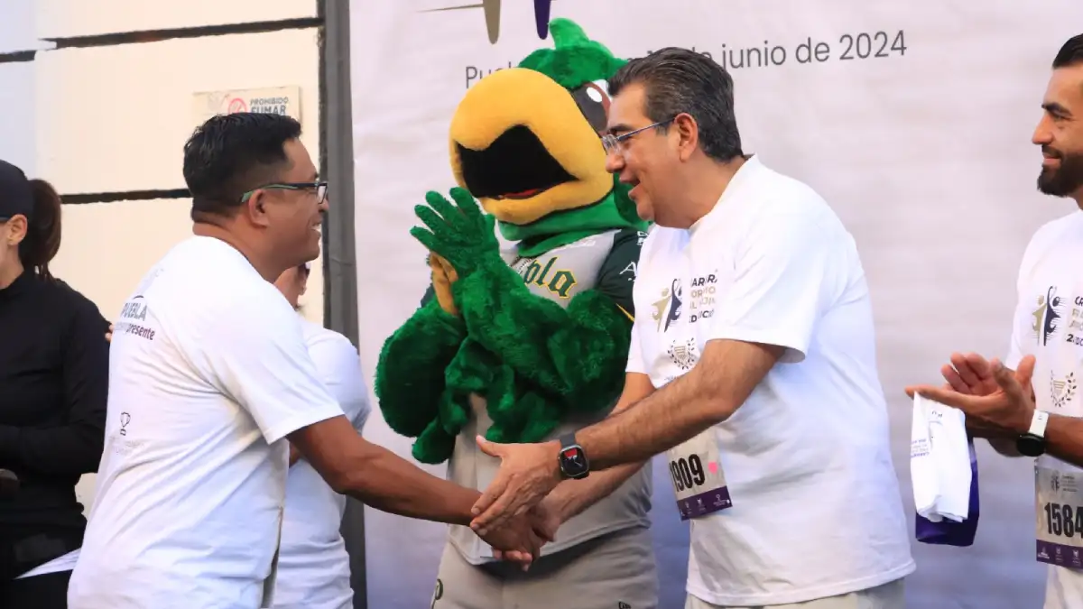 Un éxito la carrera "Por Amor al Prójimo" del Congreso Estatal; gobernador Sergio Salomón Céspedes dio banderazo inicial