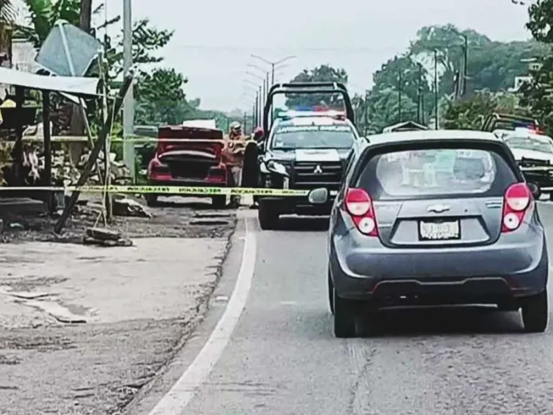 Delincuente intentó asaltar a pasajero, lo baleó y mató en Xicotepec; hirió a taxista 