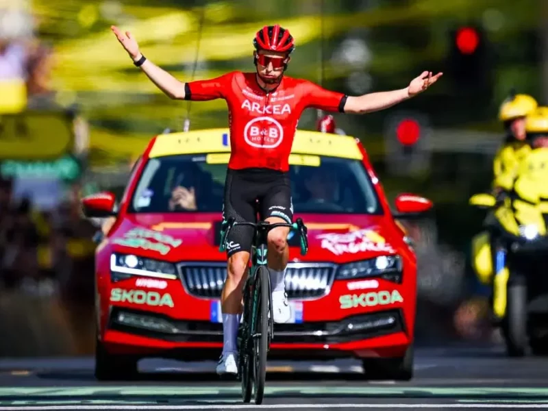 Kévin Vauquelin gana la segunda etapa del Tour de Francia 2024; Pogacar es nuevo líder  