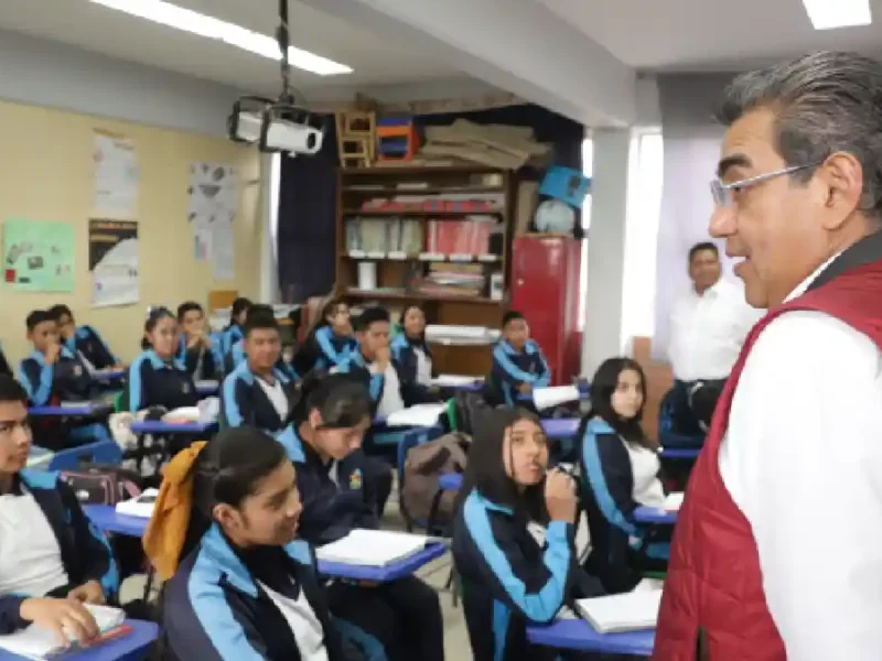 En Puebla, la educación es una prioridad: Sergio Salomón
