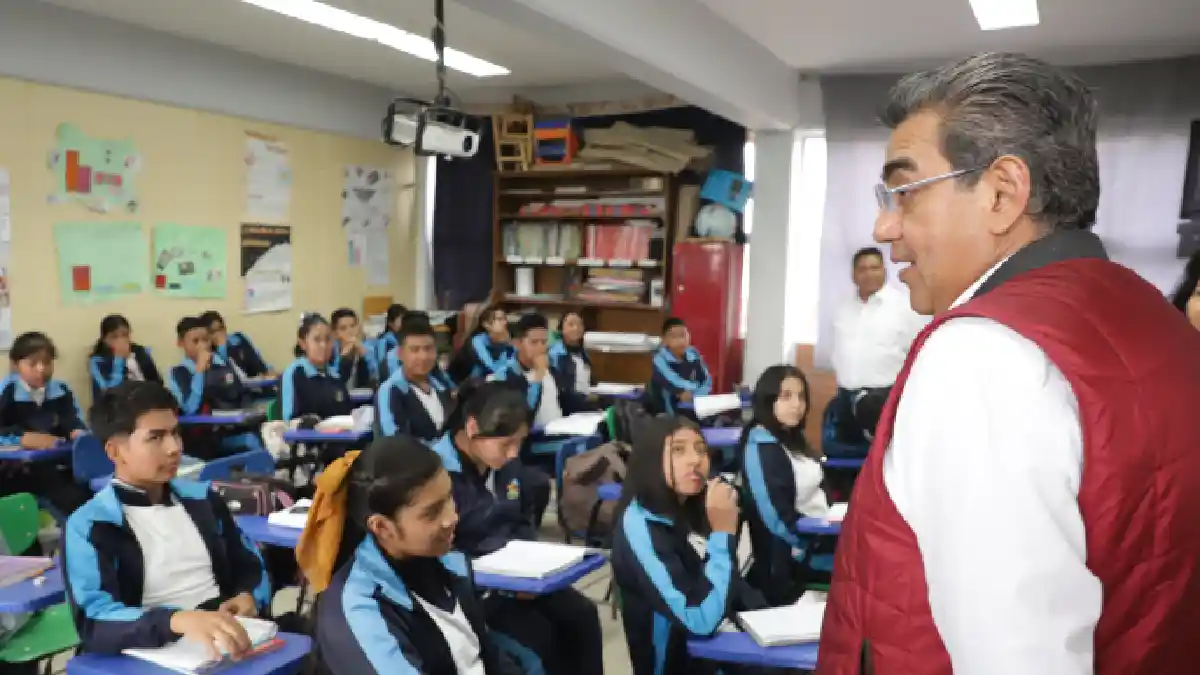 En Puebla, la educación es una prioridad: Sergio Salomón
