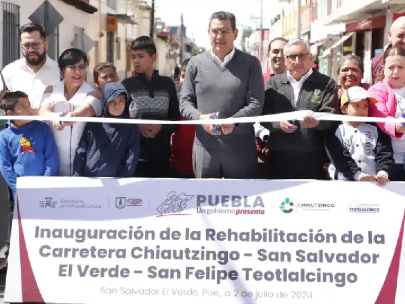 Con obras carreteras, gobierno estatal reactiva desarrollo económico de Puebla