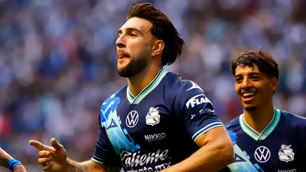 Club Puebla derrota a Santos Laguna y consigue su primera victoria del Apertura 2024