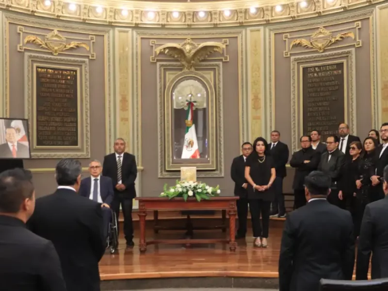 Rinde LXI Legislatura homenaje póstumo al diputado Carlos Navarro Corro