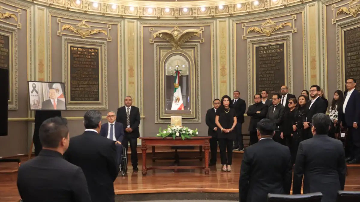 Rinde LXI Legislatura homenaje póstumo al diputado Carlos Navarro Corro