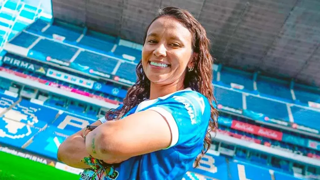 Bárbara Murillo del Puebla Femenil es convocada por la Selección de Honduras