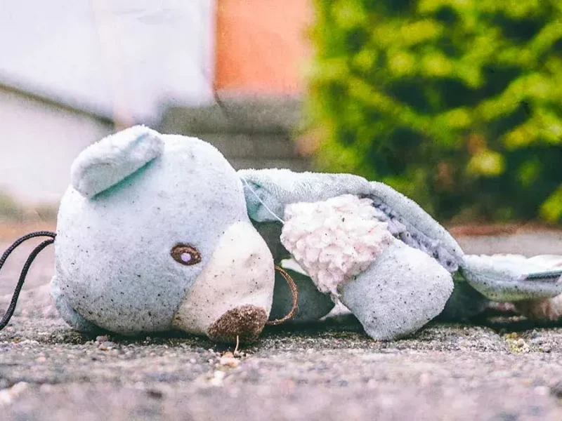 Niño cayó del balcón de su casa en La Paz, Puebla; sufrió fractura