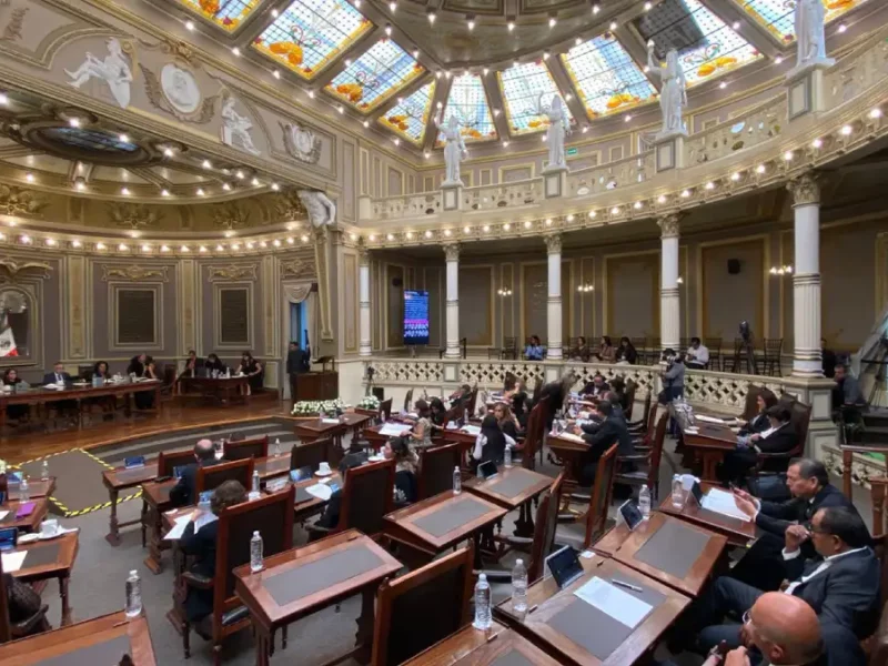 Aprueban en el Congreso sustitución de presidencias, secretarías y vocalías de diversas Comisiones y Comités