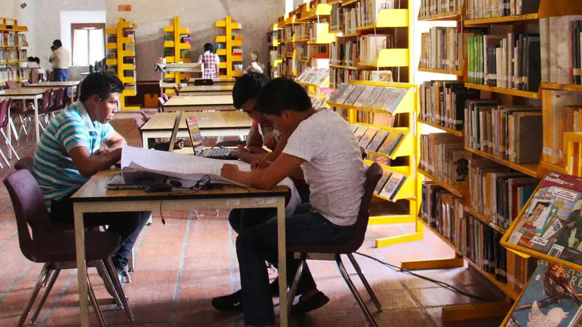 Niños atlixquenses a leer con "Mis vacaciones en la biblioteca"