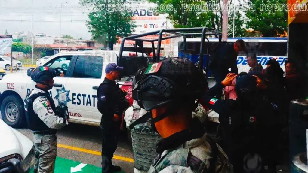 Atropellan agente de la Policía Estatal de Puebla, hay dos detenidos