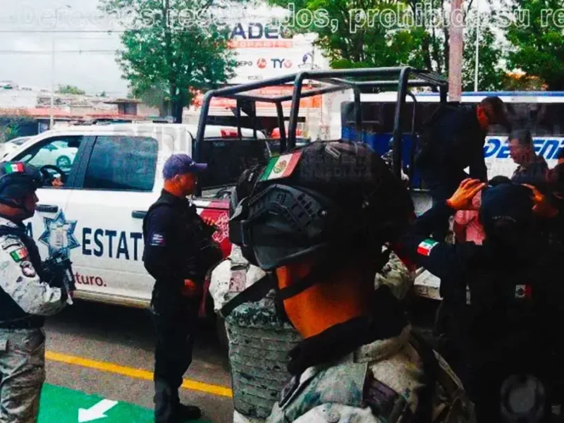 Atropellan agente de la Policía Estatal de Puebla, hay dos detenidos