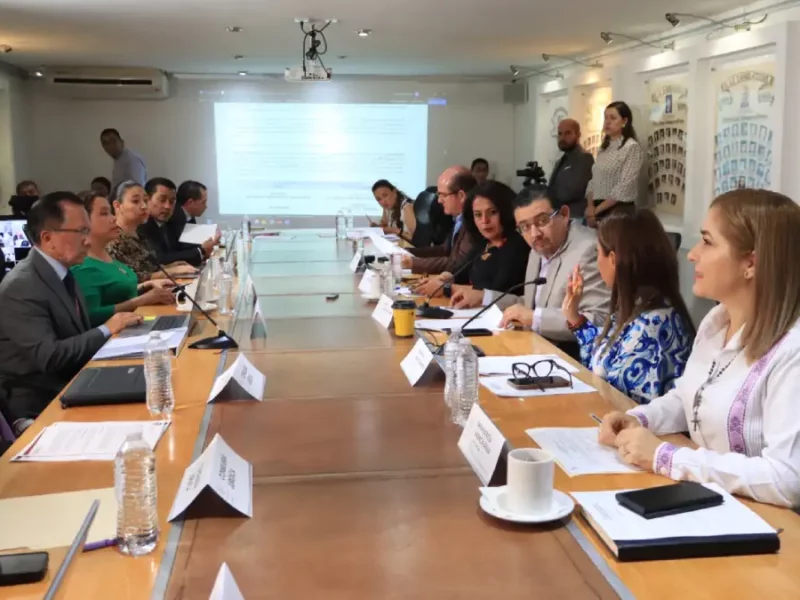 Aprueban en Comisión del Congreso que Secretaría de Movilidad y Transporte establecerá tarifas de grúas y corralones