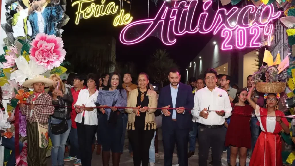 Con gran éxito da inicio la Feria de Atlixco 2024; Ximena Sariñana abre el Teatro del Pueblo