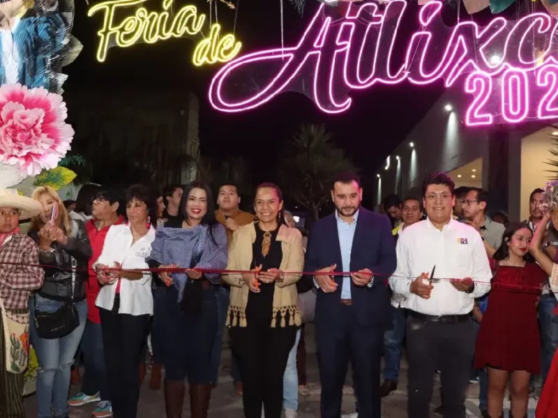 Con gran éxito da inicio la Feria de Atlixco 2024; Ximena Sariñana abre el Teatro del Pueblo