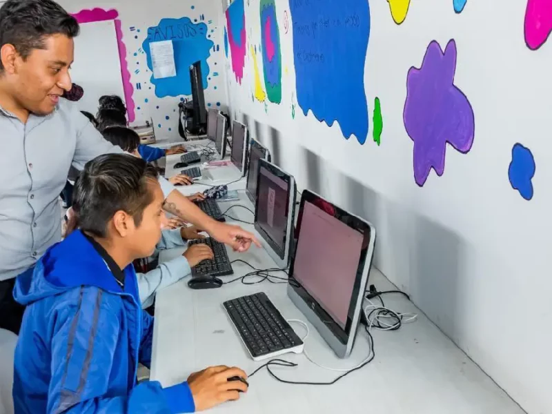 Ayuntamiento de Puebla invita a inscribirse al programa "Jóvenes con rumbo" del SMDIF