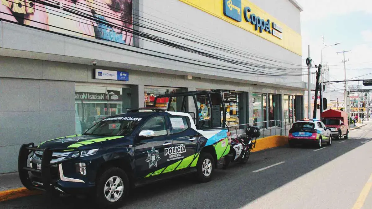 Delincuente intentó asaltar Coppel Plaza Crystal en Puebla, se llevó dos celulares de empleados