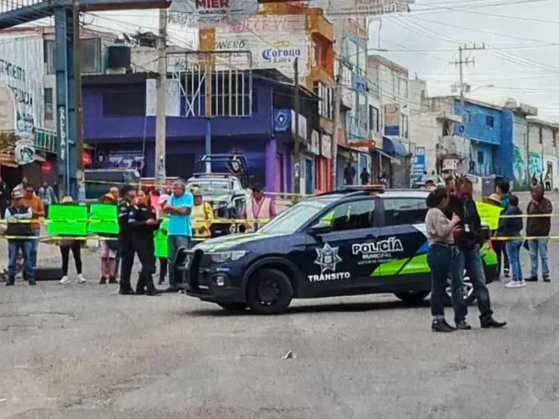 Manifestantes bloquean la carretera a Valsequillo por casi tres horas; exigen mejoras en transporte público 