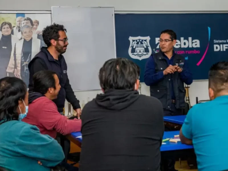 SMDIF Puebla promueve la gestión emocional en hombres para erradicar la violencia