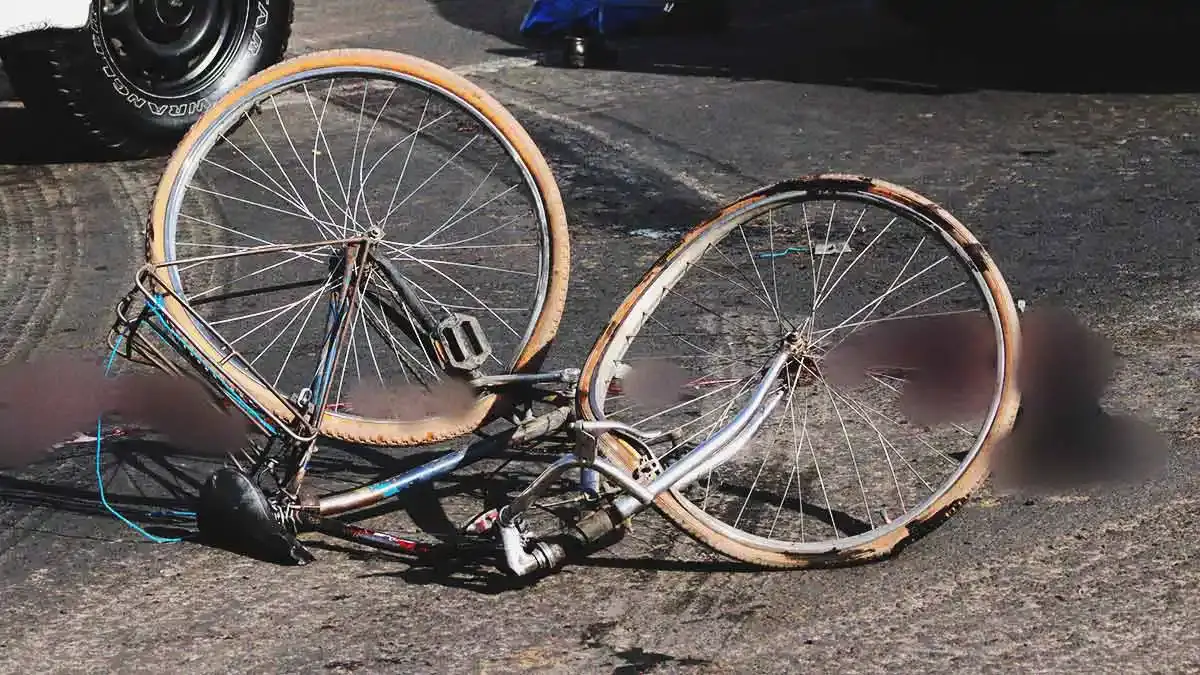 Atropellan y matan a ciclista en la carretera federal de Tehuacán; zona carece de iluminación