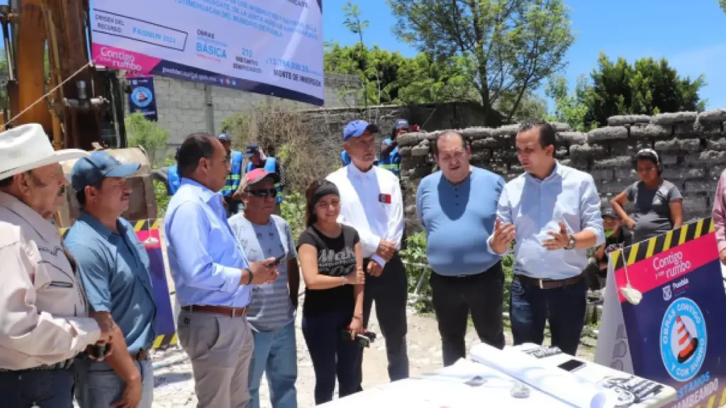 En San José El Aguacate, inicia Ayuntamiento de Puebla construcción de calle con concreto hidráulico