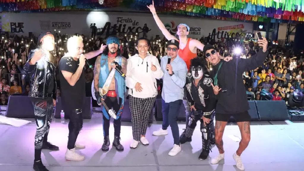 Noche de Slam y Rock en la Feria de Atlixco con la representación de las Víctimas del Doctor Cerebro