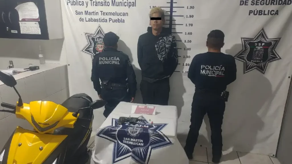 La policía municipal detuvo a masculino por presunto robo de motocicleta