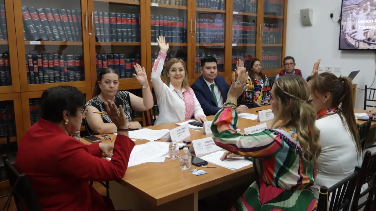 Avalan en Comisión reformas para obligar a concesionarios del transporte a contratar seguro de viajero