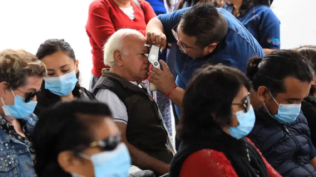 Ayuntamiento de Puebla cierra "Contigo veremos más" con más de mil 200 cirugías