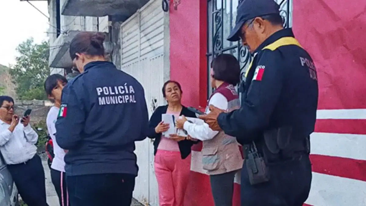 Policías de Atlixco frustran robo a casa habitación y recuperan auto robado