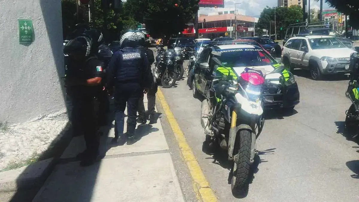 Delincuente asalta a mujer dentro del BBVA de Huexotitla, depositaría 25 mil pesos