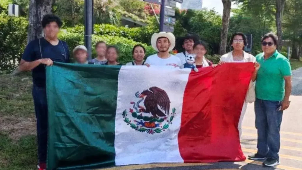 Poblanos ganan oro, plata y bronce en la Olimpiada Internacional de Matemáticas en Singapur