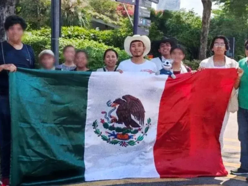 Poblanos ganan oro, plata y bronce en la Olimpiada Internacional de Matemáticas en Singapur