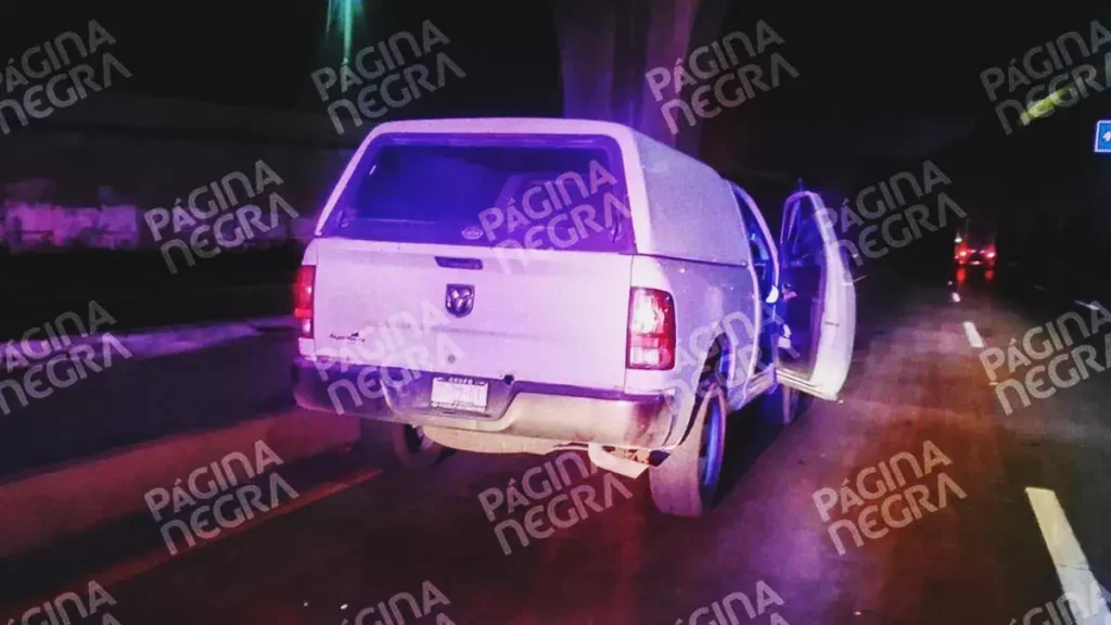 Peatón murió atropellado en la autopista México-Puebla, el responsable abandonó su automóvil y huyó