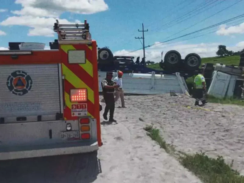 Choque provocó la muerte de dos menores y un adulto en la carretera federal Amozoc-Oriental