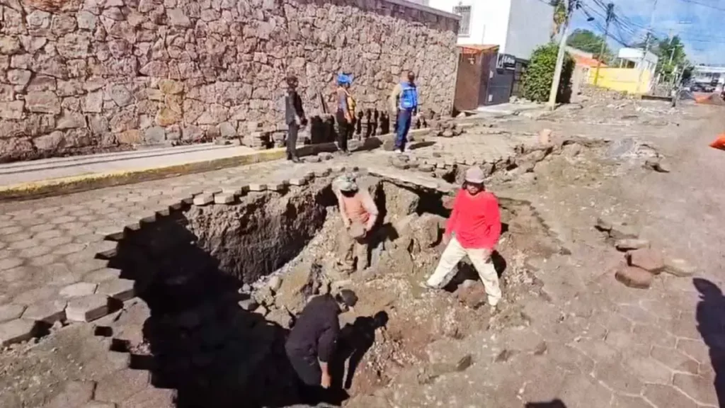 Lluvias provocan nuevo socavón en San Andrés Cholula; van dos en el mes de julio  