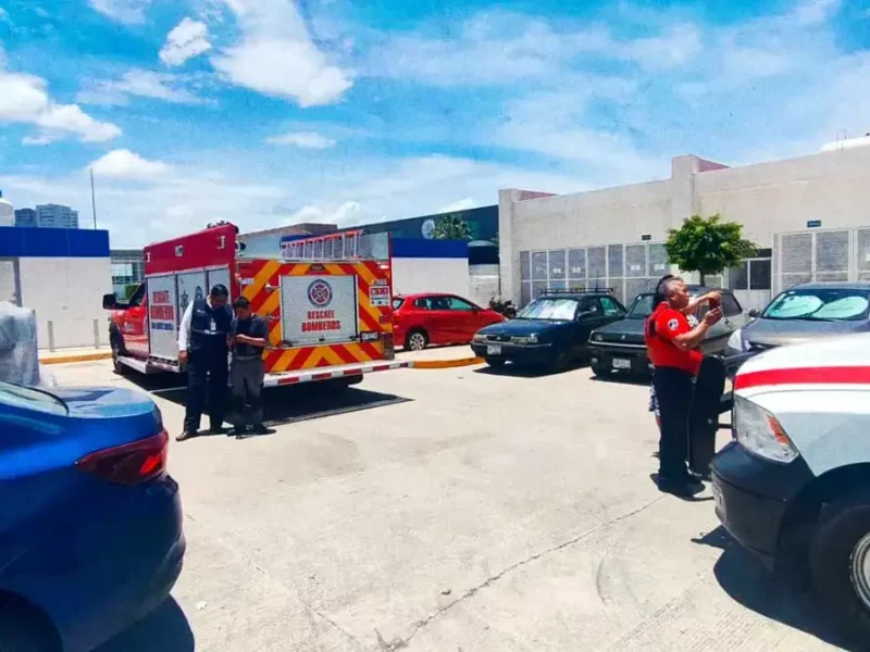 Desalojan a médicos y pacientes del Hospital General de Cholula por fuga de gas 